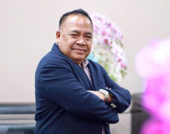 นายนริศ ขำนุรักษ์