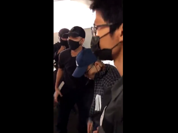 ตร. บุกรวบ ‘โตโต้ ปิยรัฐ’