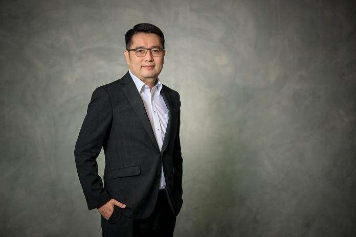 Mr. Nathapol Luepromchai 1