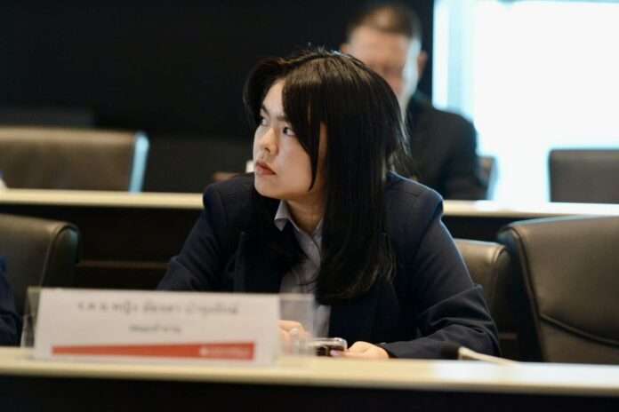 ร.ต.อ.อัยรดาปก