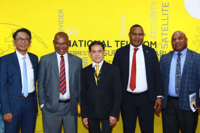 สมพงษ์ อัศวบุญมี ปาปัว ปก