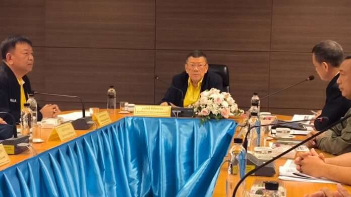 อิทธิ ศิริลัทธยากร ประชุมแก้ฝุ่น ปก