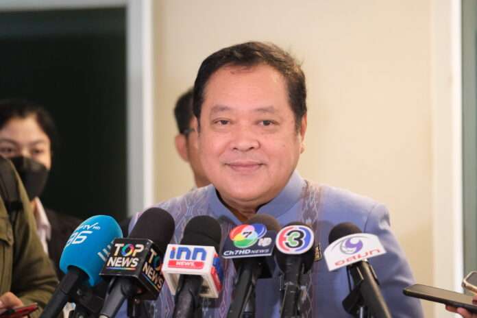 ทวี สอดส่อง