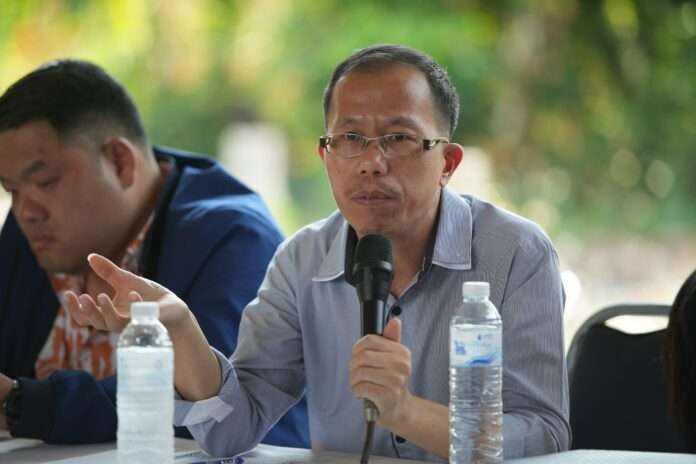 เล่าฟั้ง