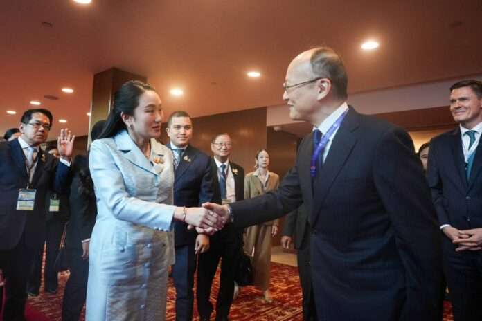 แพทองธาร ADB