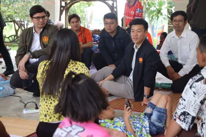 ณัฐพงษ์ โรม ปก