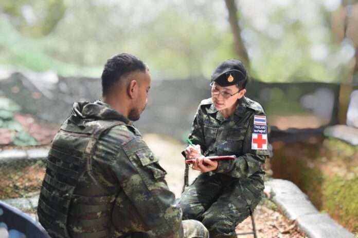 ทีมแพทย์ทหาร ปก