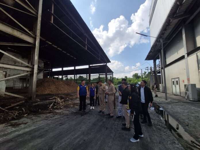 ธีรวิทย์ เยี่ยม รง.นราธิวาส ปก