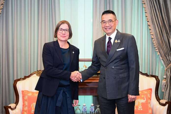 มาริษ มีรยานา