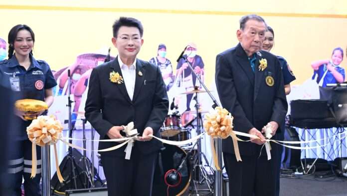 1758264127765_edit_136621421823943