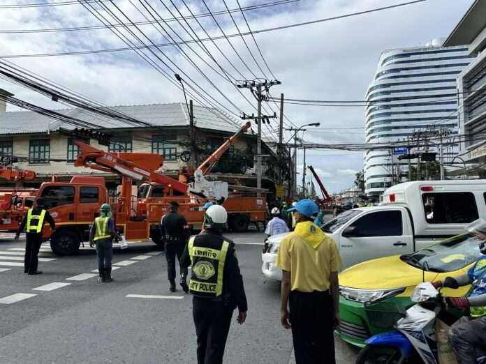 กองทัพบก ถนนทรุด ปก