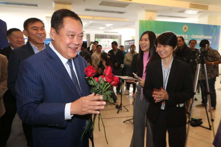 “ทวี” ชื่นชม ป.ป.ส. ทำงานเข้มแข็ง ยับยั้งยาเสพติดจากเพื่อนบ้านได้ ฝากแก้ปัญหากัญชาต่อเนื่อง