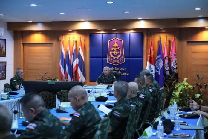 พนา เยี่ยมกำลังพล ปก