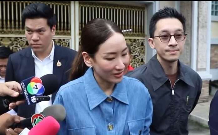 เอม พิณทองธา