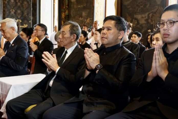 วราวุธ สวดมนต์