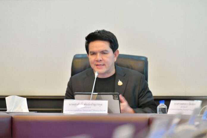 สุรศักดิ์ พันธ์เจริญวรกุล