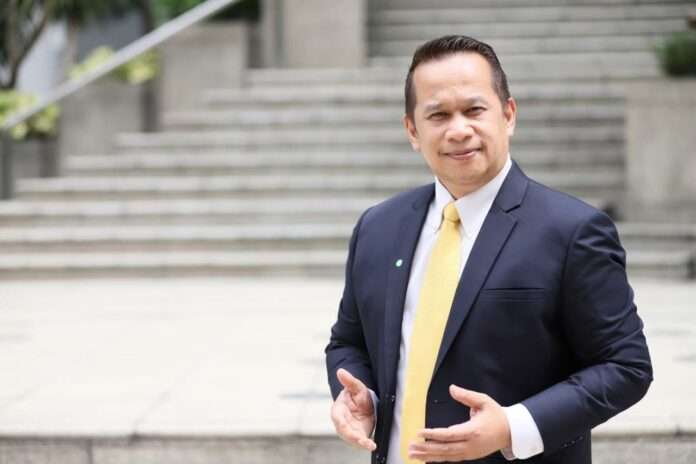 อนุสรณ์ เอี่ยมสะอาด