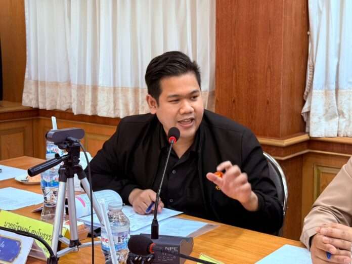 ฟลิ้น ณัฐพงษ์