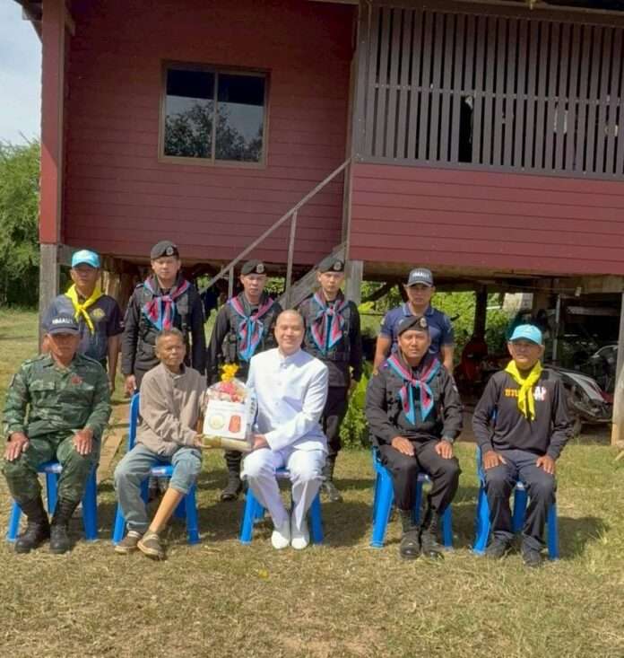 พุทธภูมิธรรม มอบของ