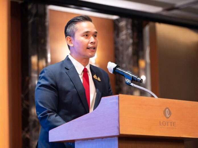 ศึกษิษฏ์ ศรีจอมขวัญ