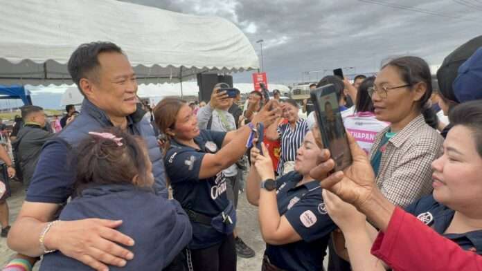 อนุทิน กอด