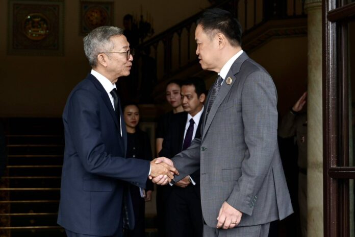 อนุทิน ทูตอินโด ปก