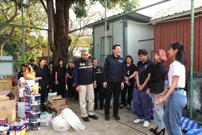 ศานนท์ หวังสร้างบุญ เบเยอร์. สี