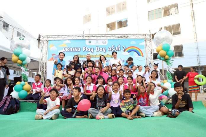 อัมพร เบญจพลพิทักษ์ เด็ก เวที