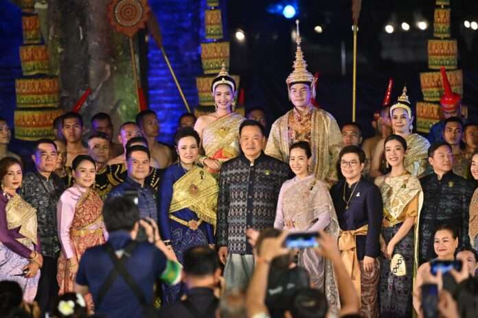 อนุทิน วันพระนารายณ์