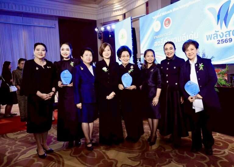 ไทยผงาดเบอร์ 1 โลก! สตรีไทยกวาดเก้าอี้ CFO สูงสุด ก.แรงงาน ปลุกพลังหญิงสากล มอบรางวัลเชิดชูเกียรติ “33 ยอดสตรีแกร่ง”