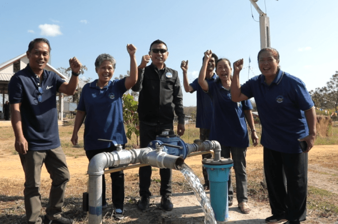 ชาวชุมชนบ่อแก้ว