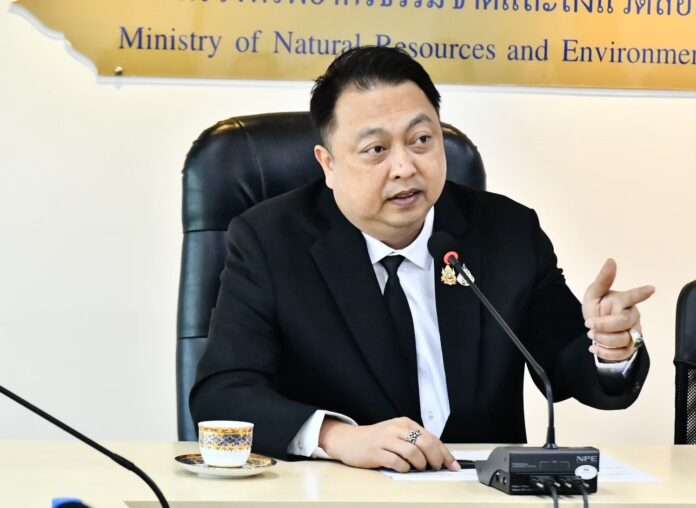 สุชาติ ชมกลิ่น