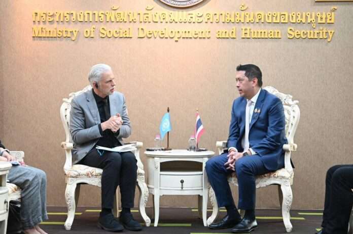 นิกร โสมกลาง UNICEF