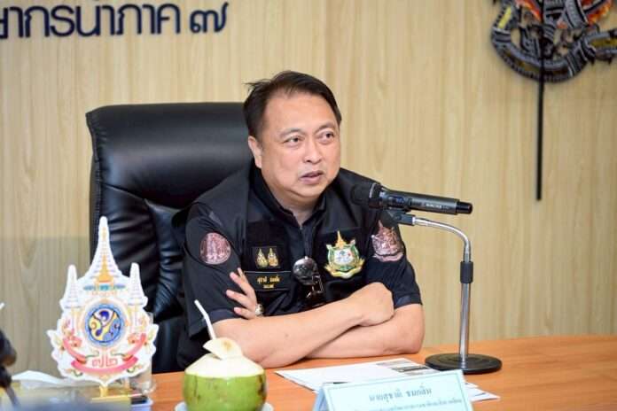สุชาติ ชมกลิ่น