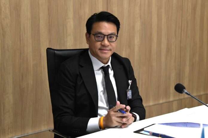 สกลธี