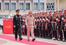 ทบ. ต้อนรับ รมว.กห. ในโอกาสตรวจเยี่ยมกองทัพบก มอบนโยบายเสริมขีดความสามารถ–สื่อสารเชิงรุก รับมือภัยความมั่นคงรอบด้าน