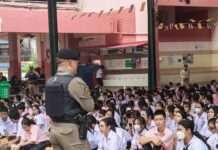ตร.หัวหมากจัดอบรม “หนี-ซ่อน-สู้” รับมือเหตุกราดยิง เสริมทักษะเอาตัวรอดให้บุคลากรโรงเรียนเทพลีลา