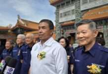 มูลนิธิป่อเต็กตึ๊ง ระดมกำลังกู้ชีพกู้ภัยช่วยเหลือผู้ประสบภัยน้ำท่วมจังหวัดน่าน ขณะที่ กทม. ประเมินมวลน้ำเหนืออาจไหลลงพื้นที่กรุงเทพฯ เร่งปรับปรุงจุดเสี่ยงน้ำท่วม 737 จุด รับมือฤดูฝน