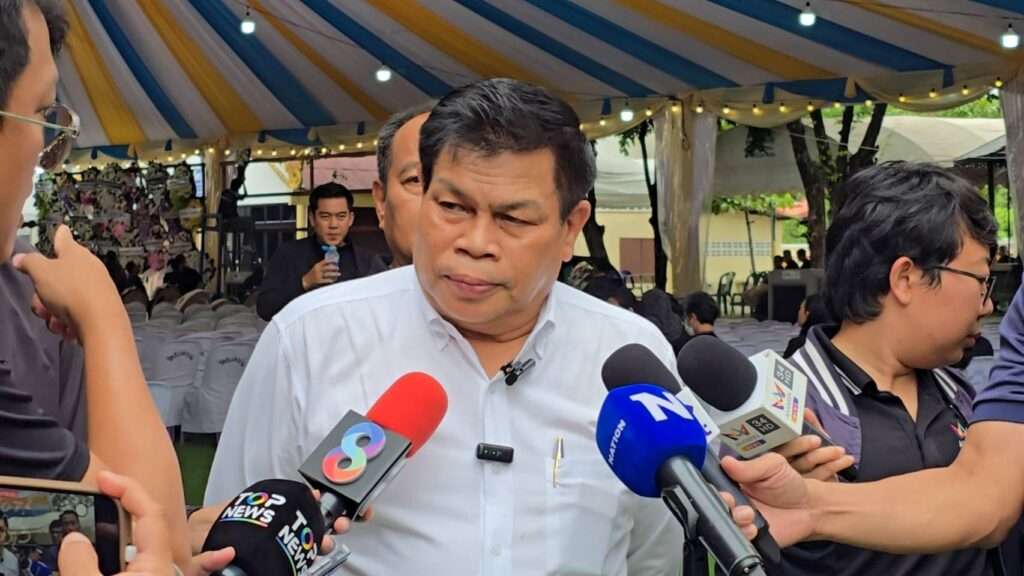 จำลอง ขำสา รองเลขาธิการสมาคมองค์การบริหารส่วนจังหวัดแห่งประเทศไทย (อดีตรองนายก อบจ. คู่ใจ)
