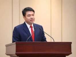 พชร นริพทะพันธุ์