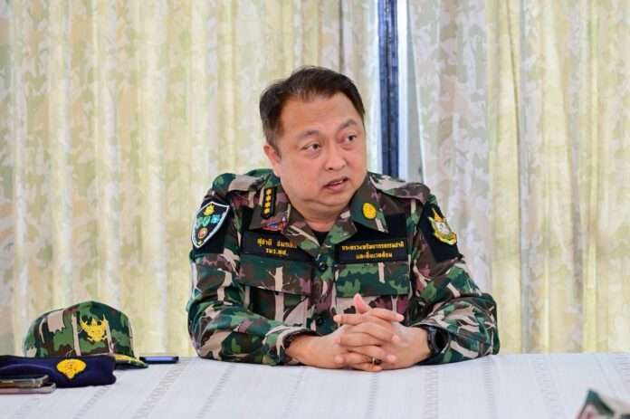 สุชาติ ชมกลิ่น สุชาติ ชมกลิ่น