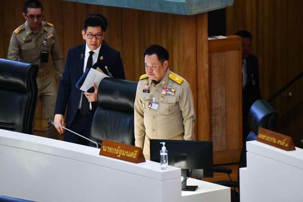 อนุทิน ชาญวีรกูล
เอกนิติ