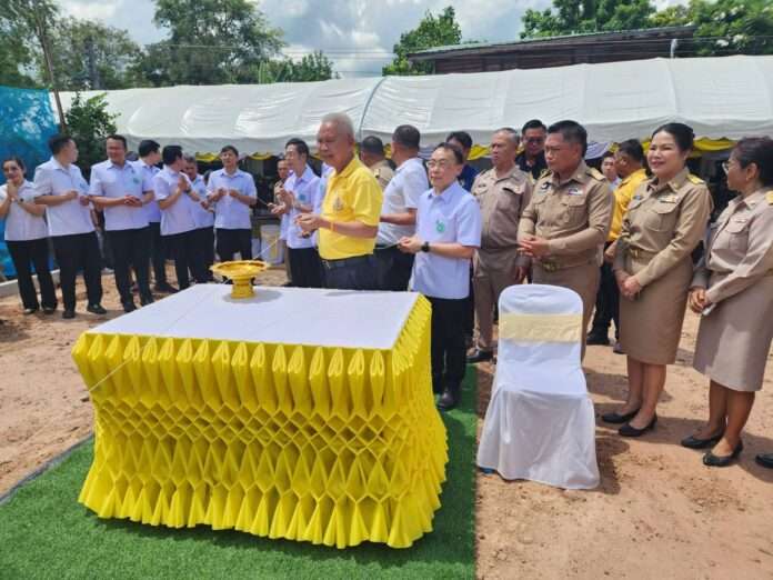 โสภณ ซารัมย์