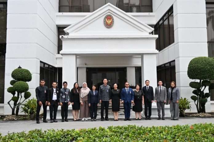 ชนธัญ ทูตไทยในมาเลย์ ชนธัญ
