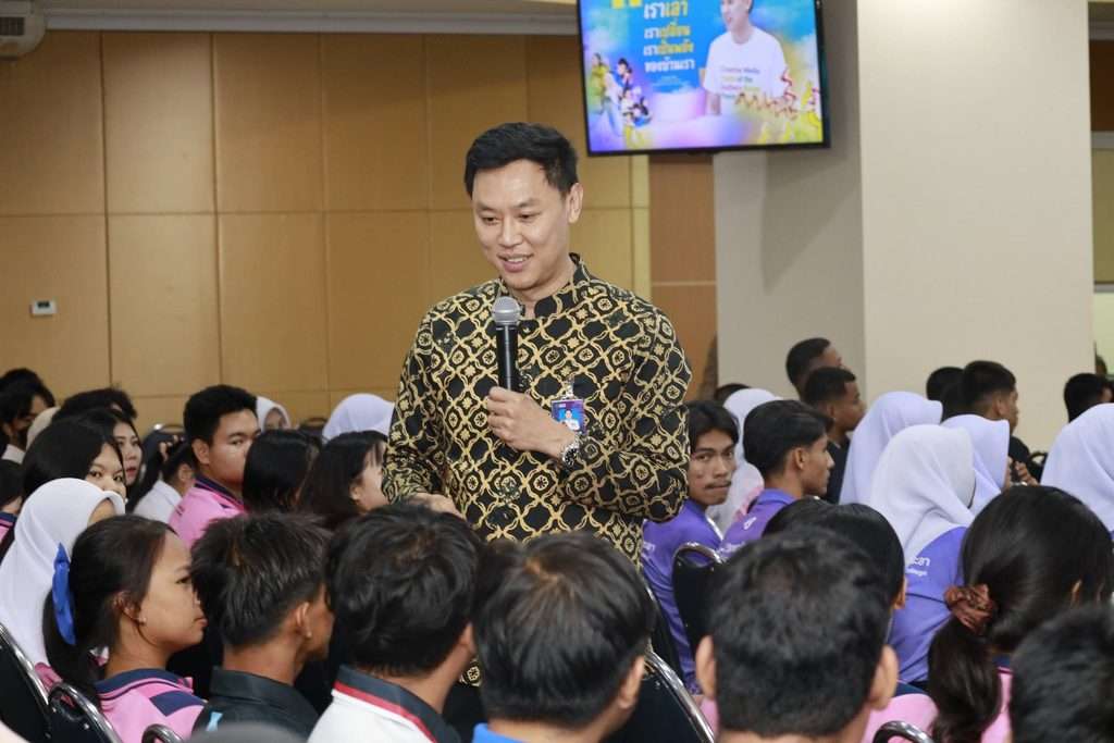ชนธัญ แสงพุ่ม