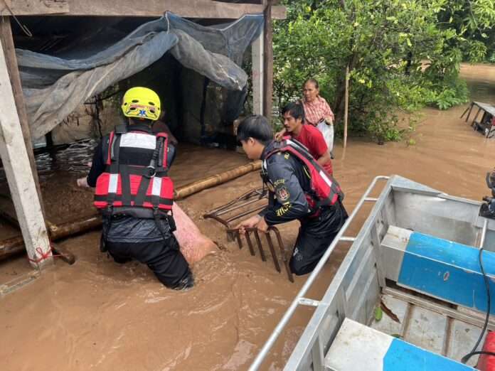 มูลนิธิพุทธภูมิธรรม ช่วยน้ำท่วม ปก มูลนิธิพุทธภูมิธรรม ช่วยน้ำท่วม