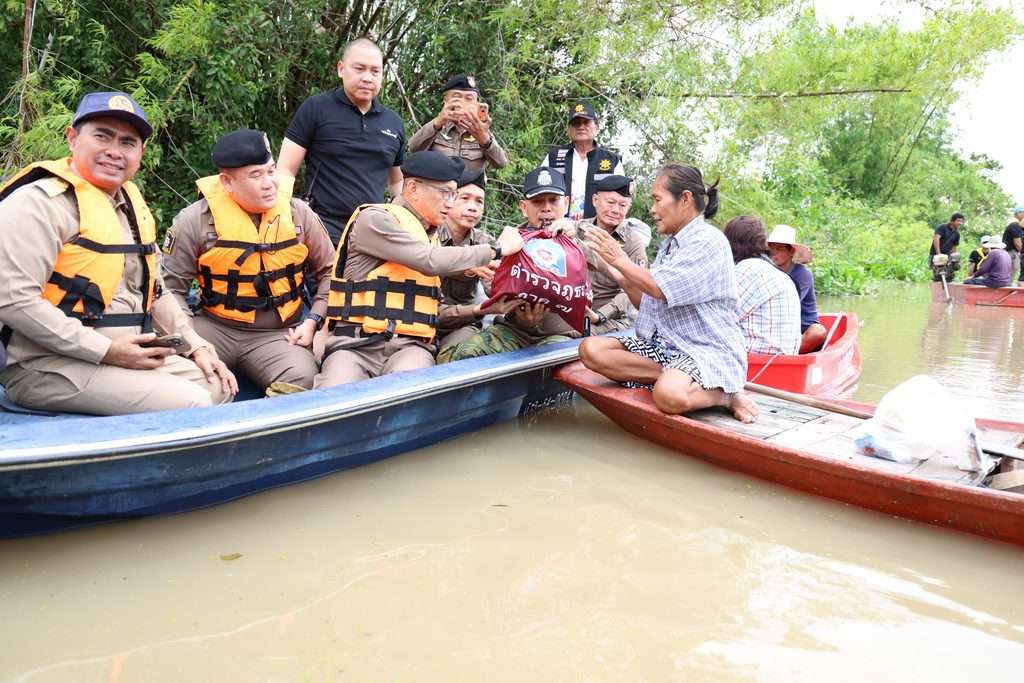 ศิร์ธัชเขต ช่วยน้ำท่วม