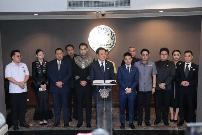 S__8380444_0 อนุทิน ชาญวีรกูล ทำเนียบรัฐบาล