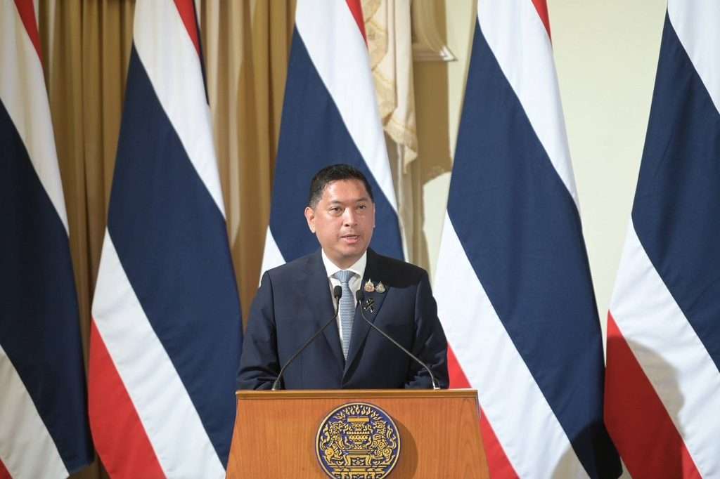 นิกร โสมกลาง
