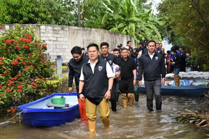 ราวุธ ศิลปอาชา น้ำท่วม